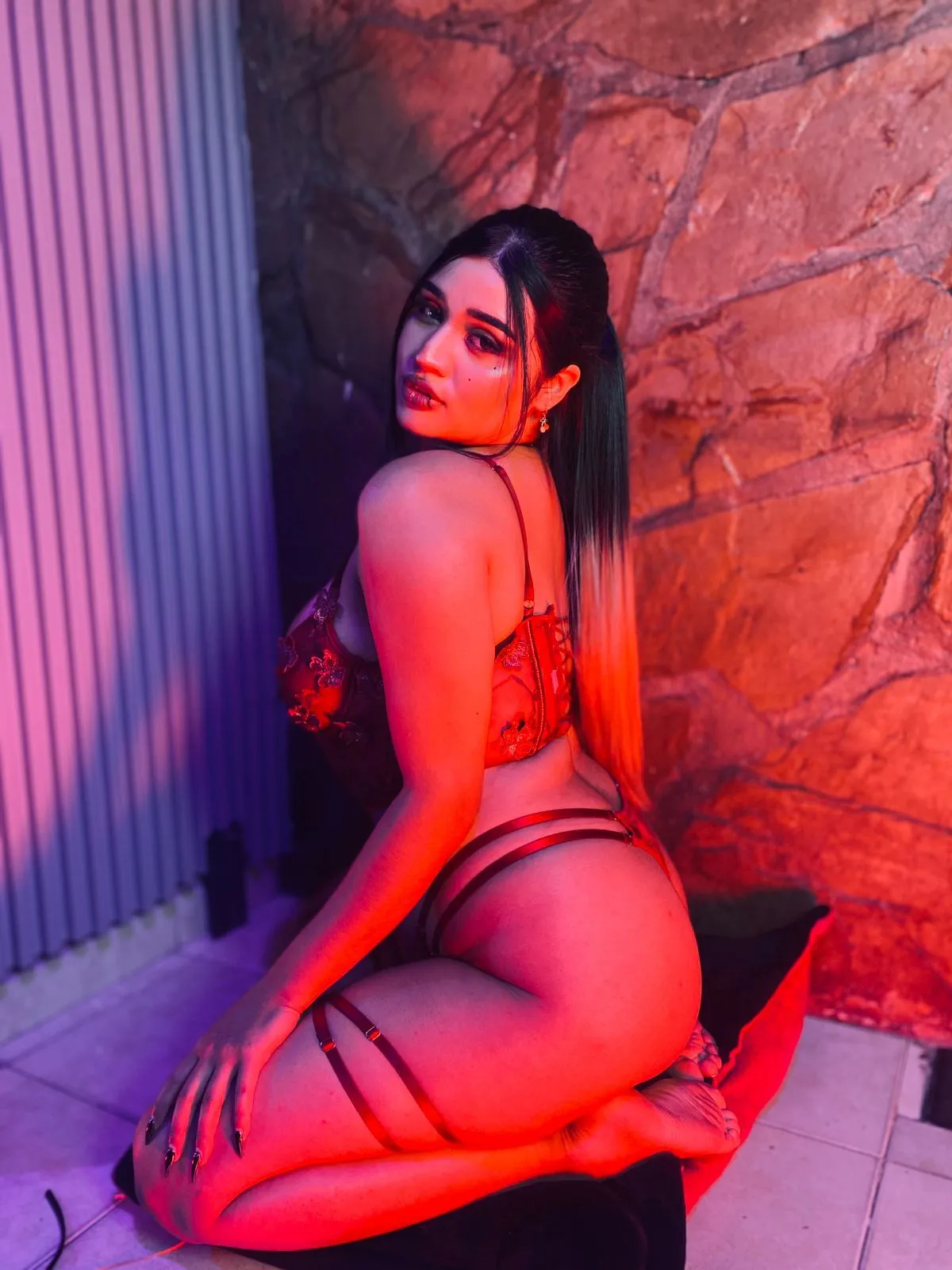 Live sex webcam photo for VenusCris #8137011