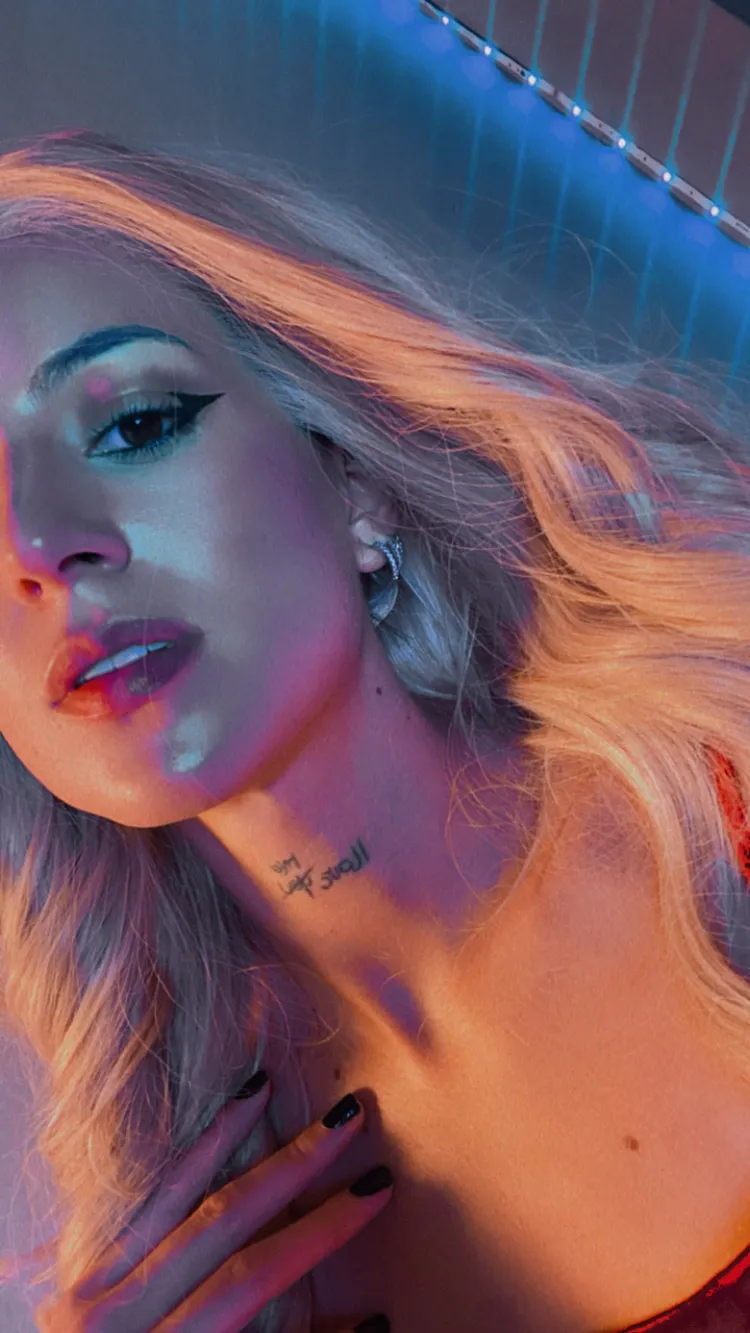 Live sex webcam photo for Nikyastark #7291729