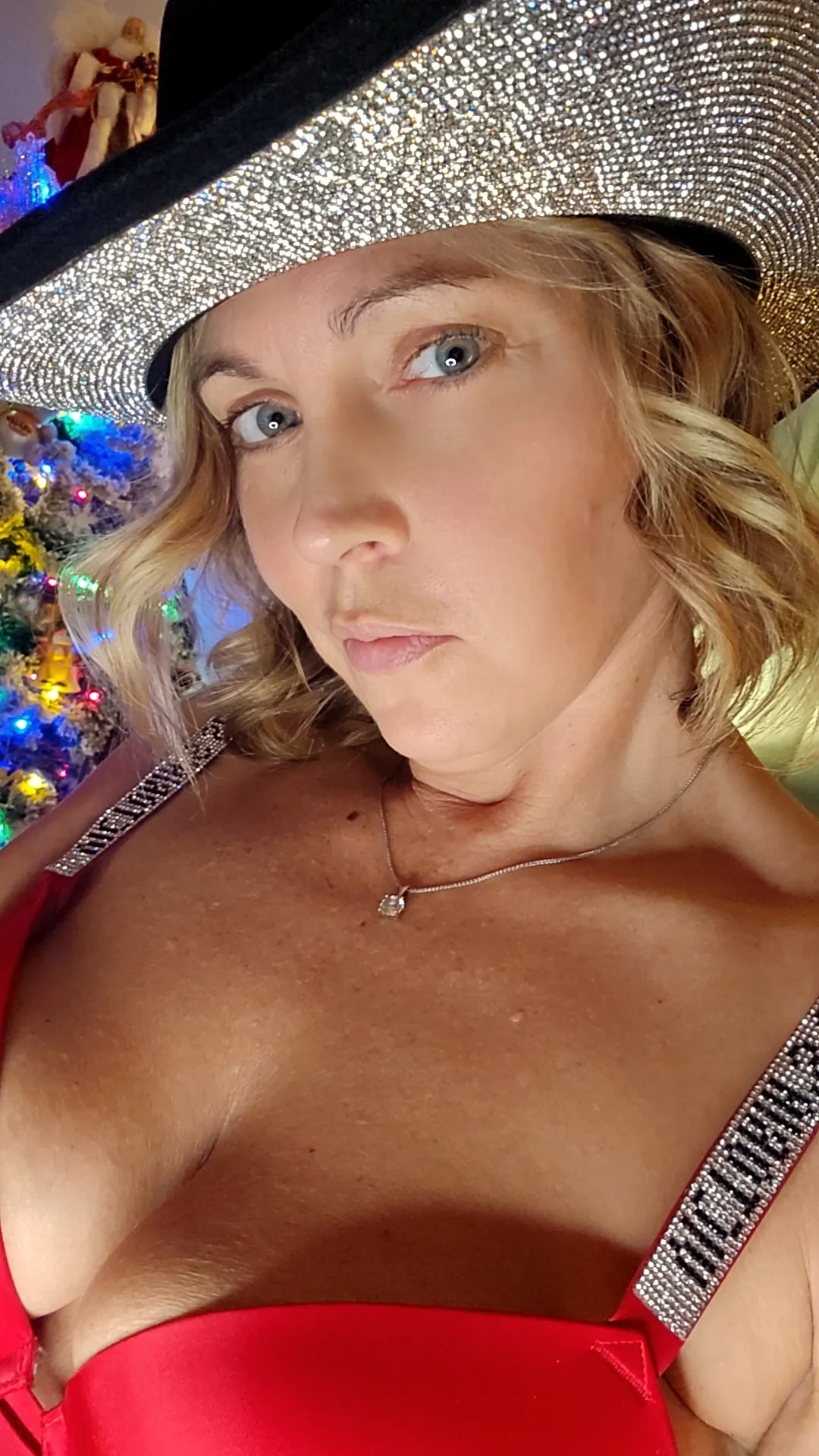 Live sex webcam photo for LydiaCougar #8434082