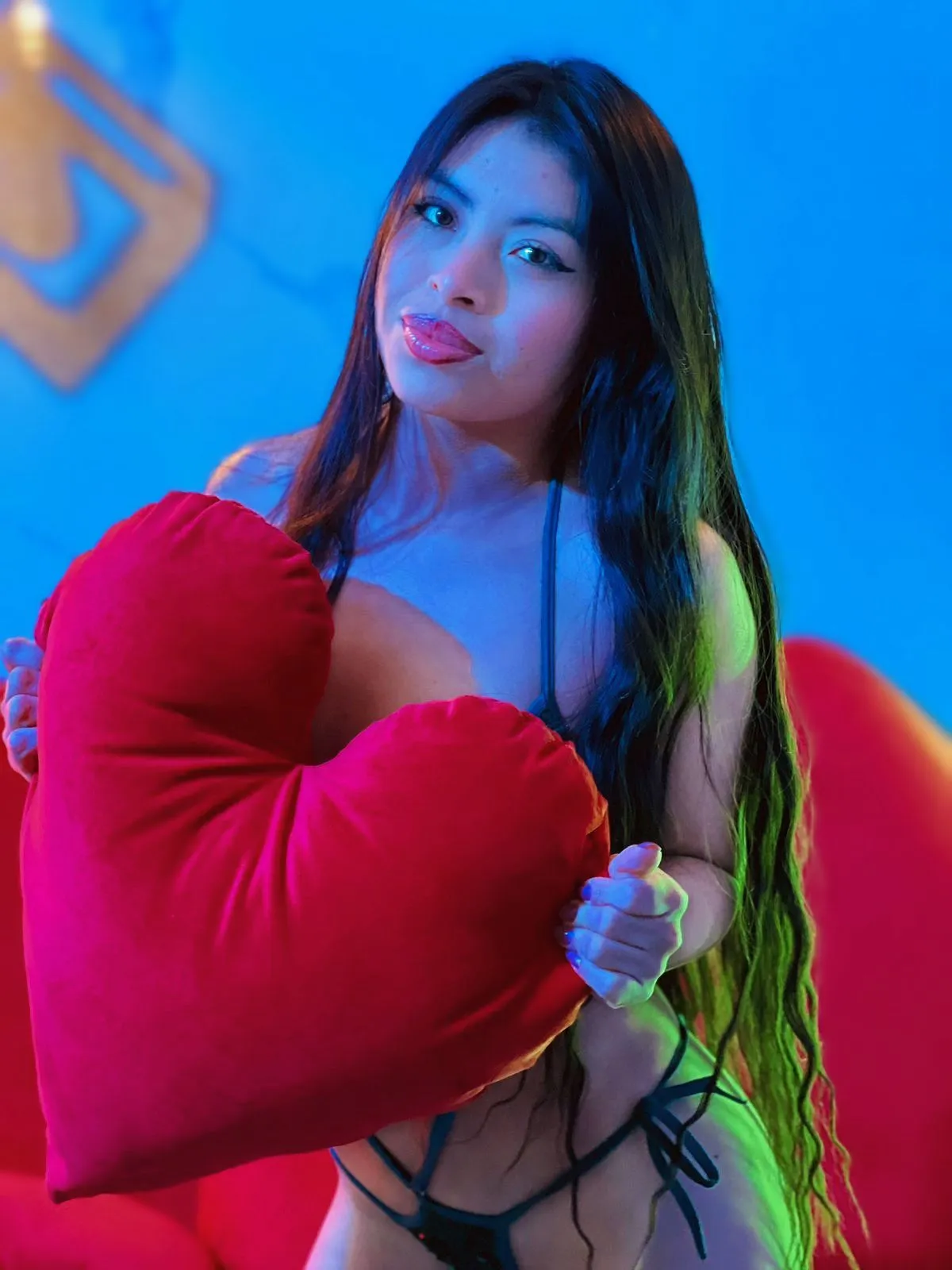 Live sex webcam photo for ChloeMartinii #7386498