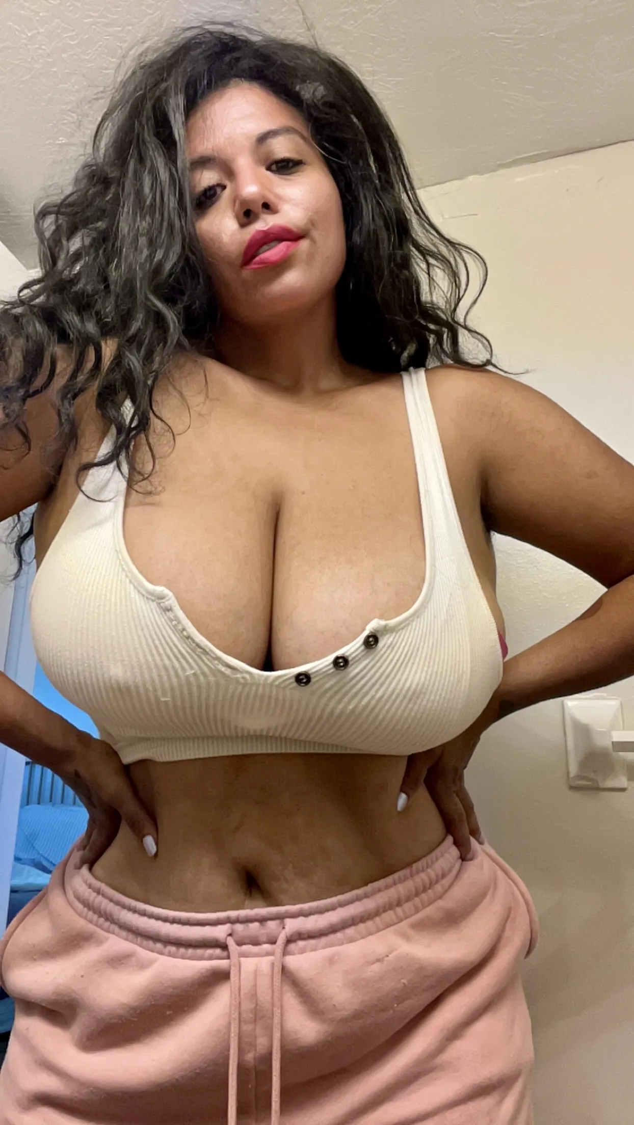 Live sex webcam photo for KayaNichole #7870887