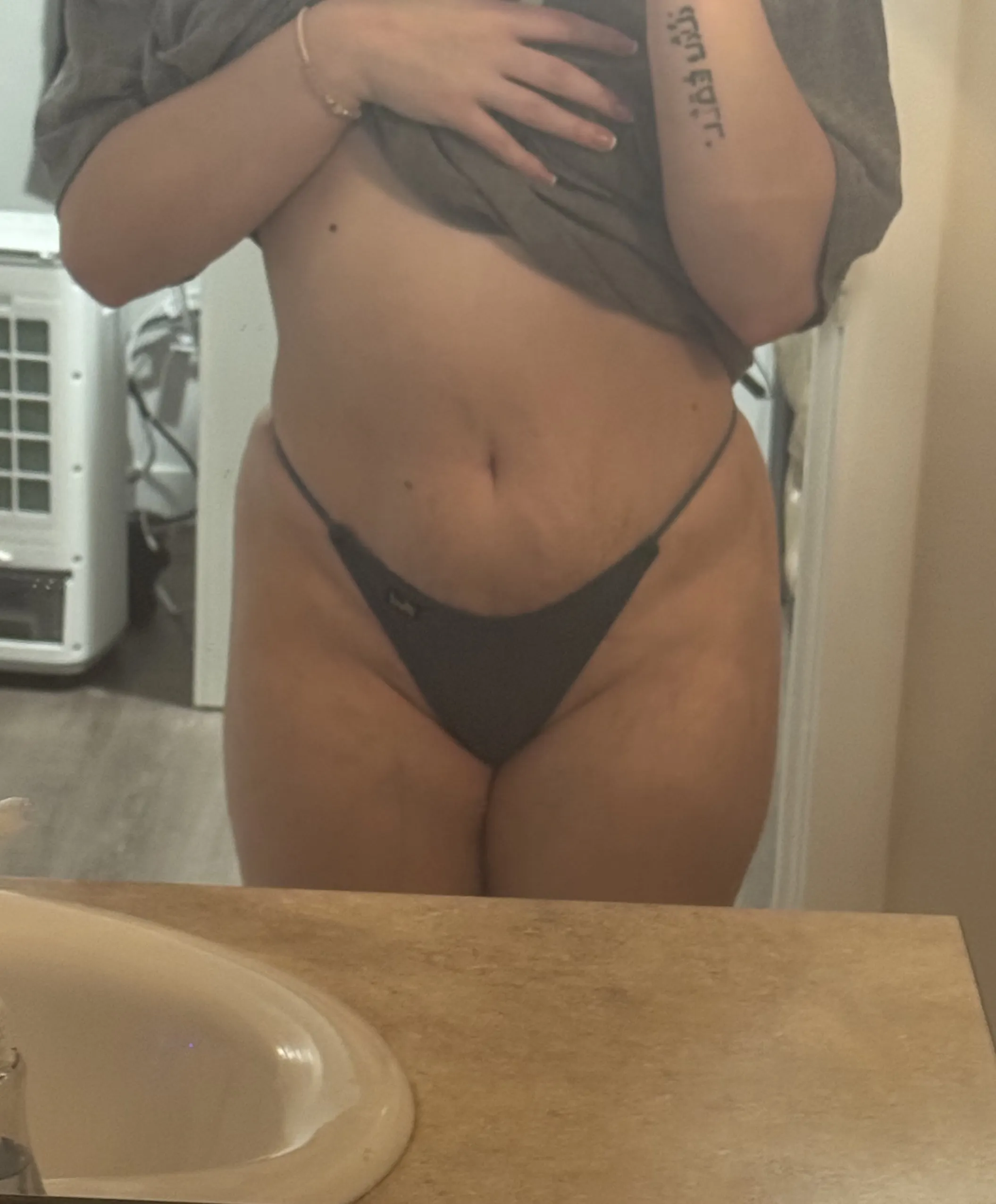 Live sex webcam photo for RaelynnWhitee #7953976
