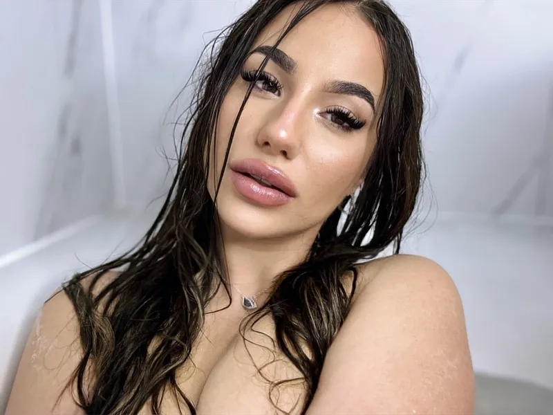 Live sex webcam photo for AlissiaRilley #7489191