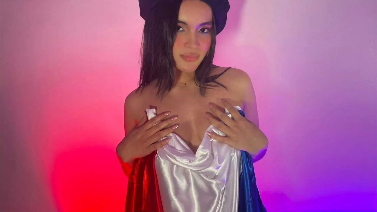 Live sex webcam photo for MiaaPalmer #8625154