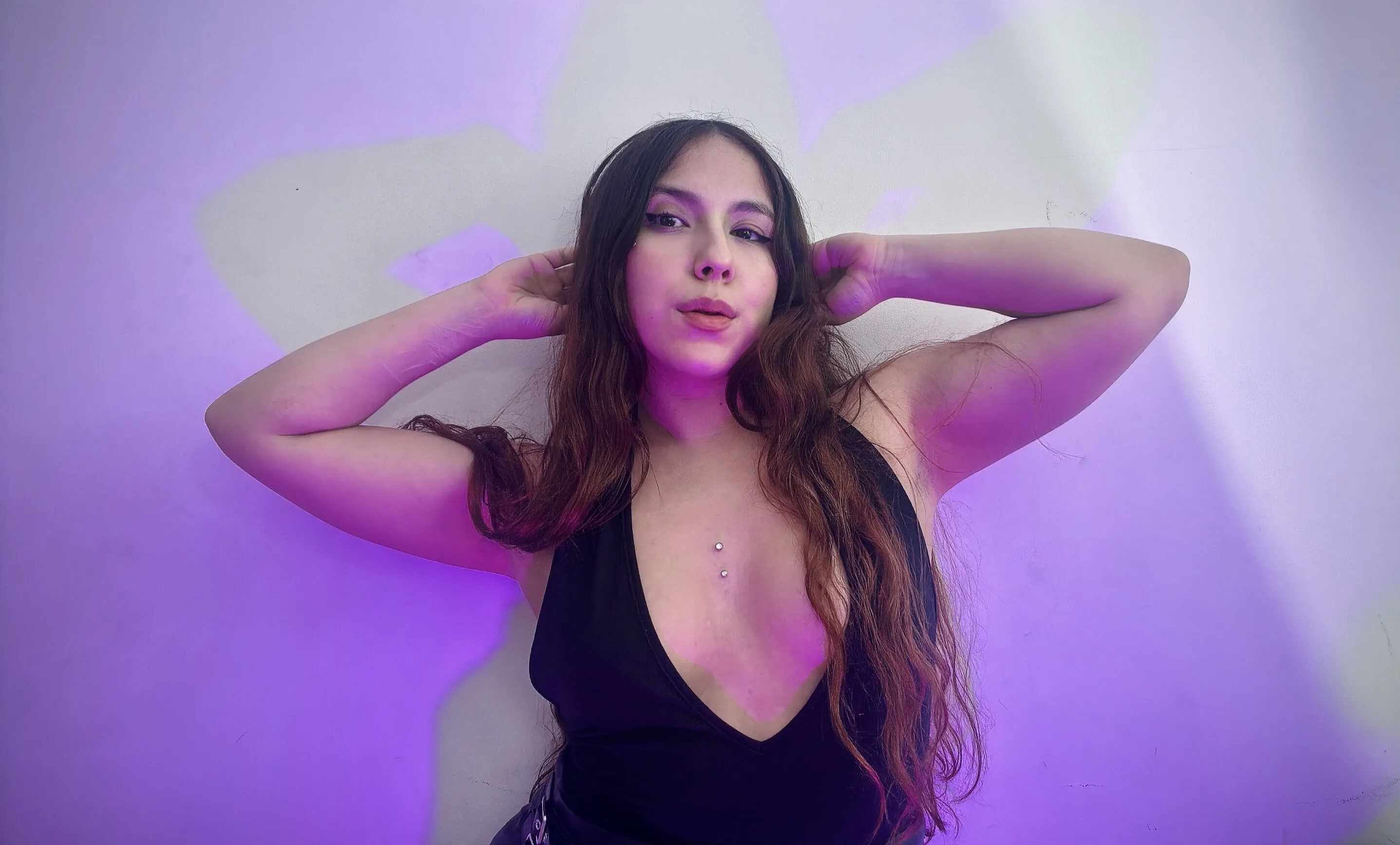 Live sex webcam photo for Amber_Walker #7322064