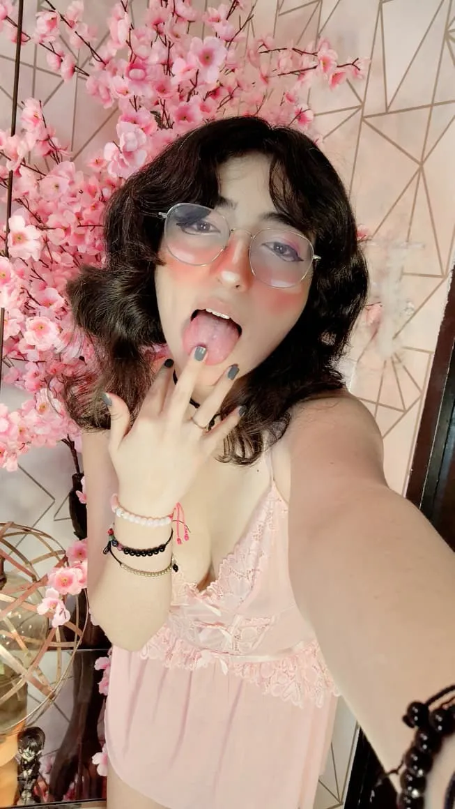 Live sex webcam photo for SaraMartini22 #8480518