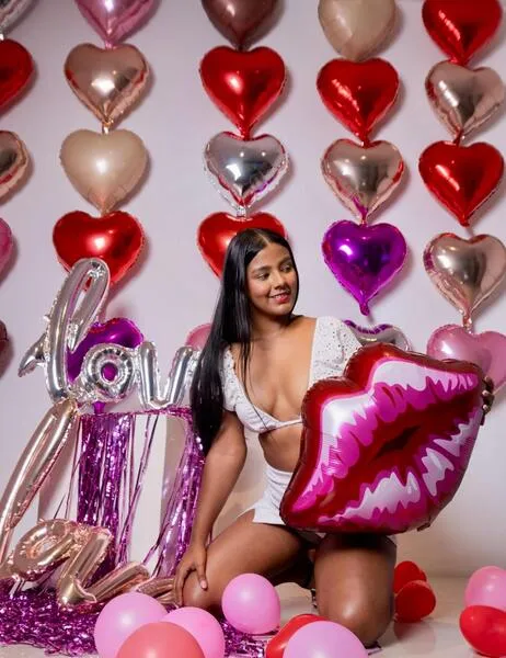 Live sex webcam photo for JANYLOVE #8307493