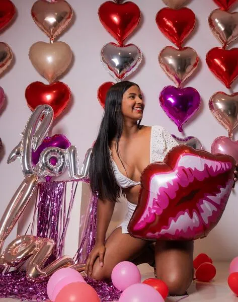 Live sex webcam photo for JANYLOVE #8307492