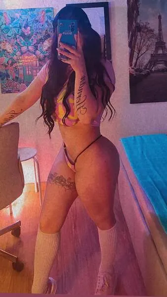 Live sex webcam photo for sharonscarllet #6952372