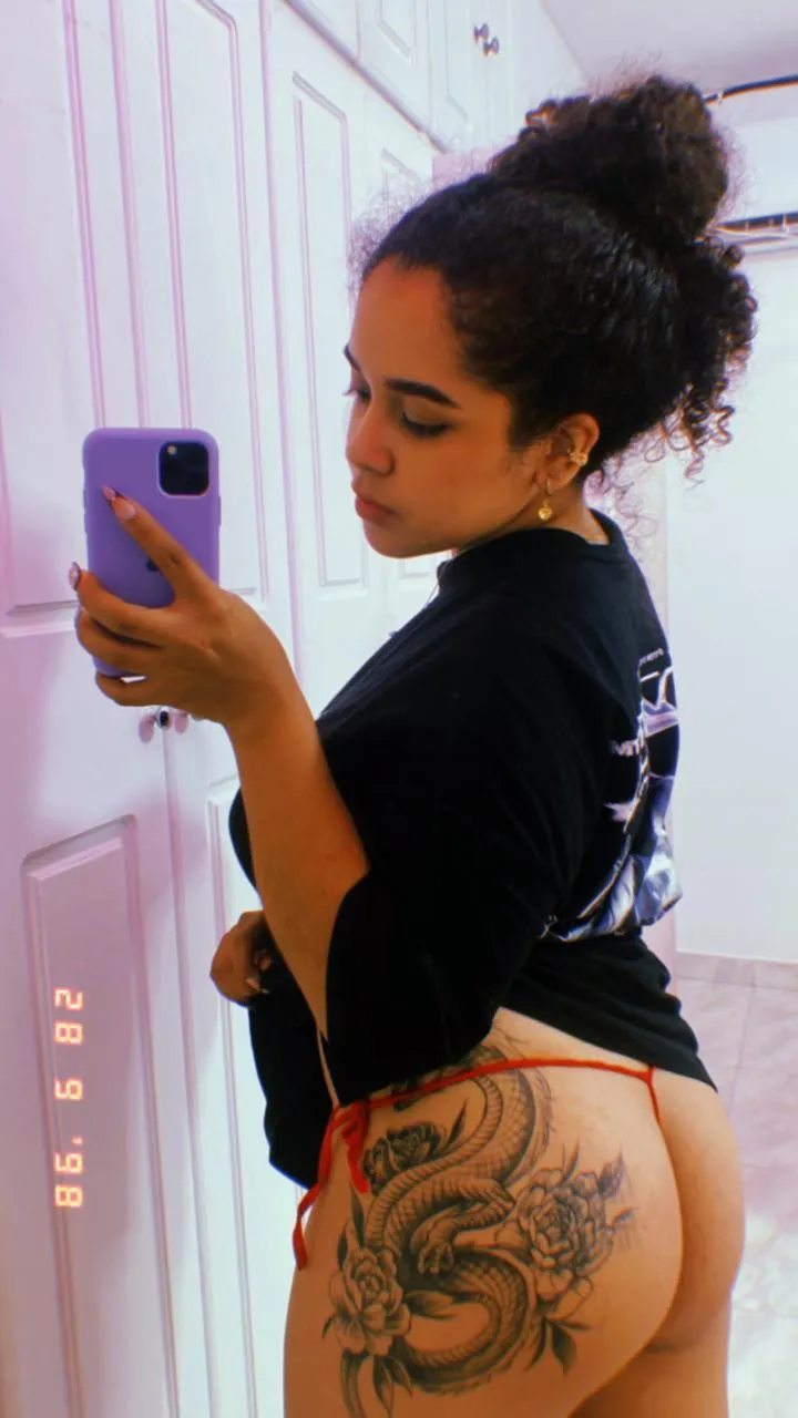 Live sex webcam photo for CoralRussell #7243013