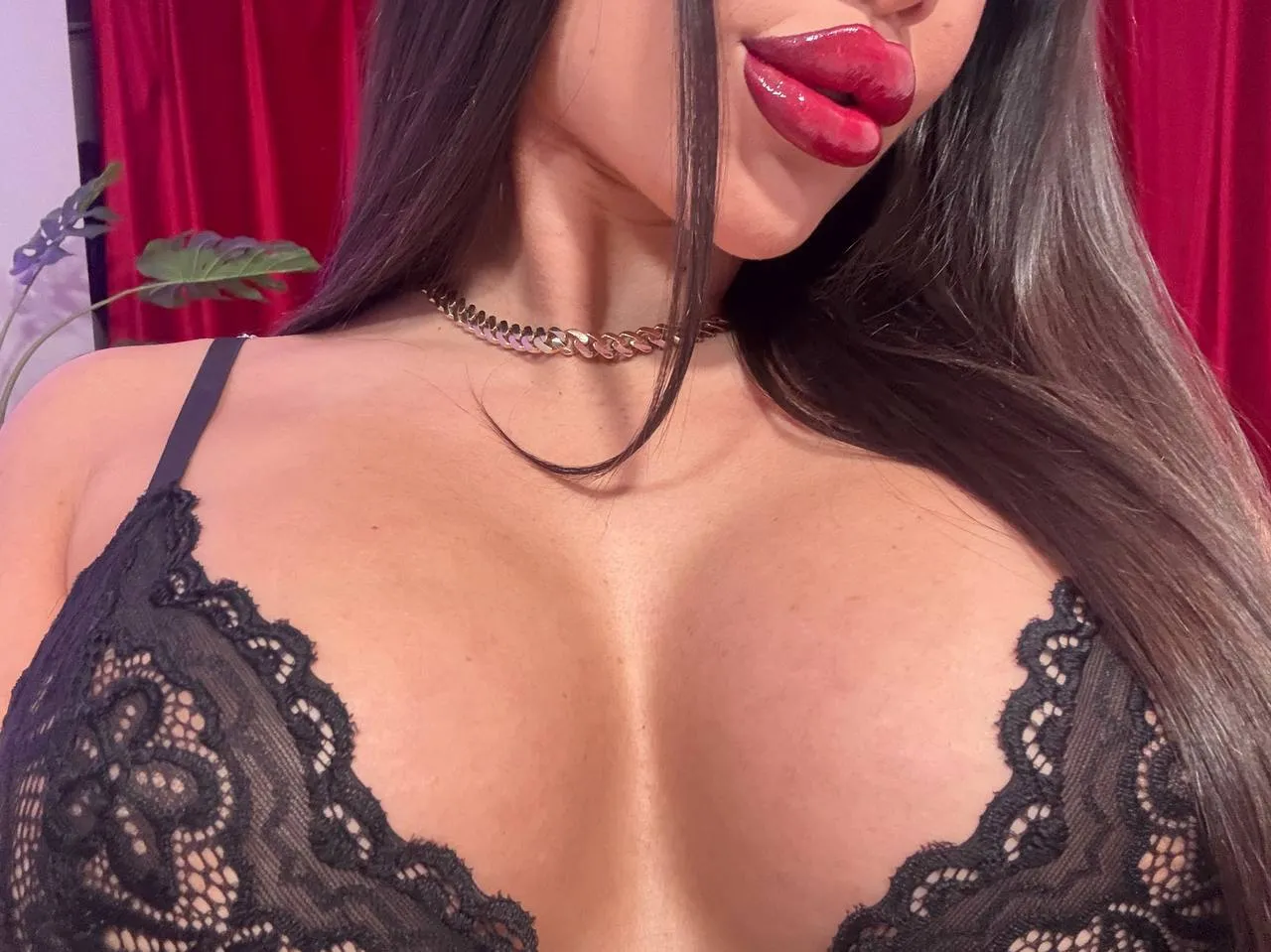 Live sex webcam photo for Naty_Desiree #8222096