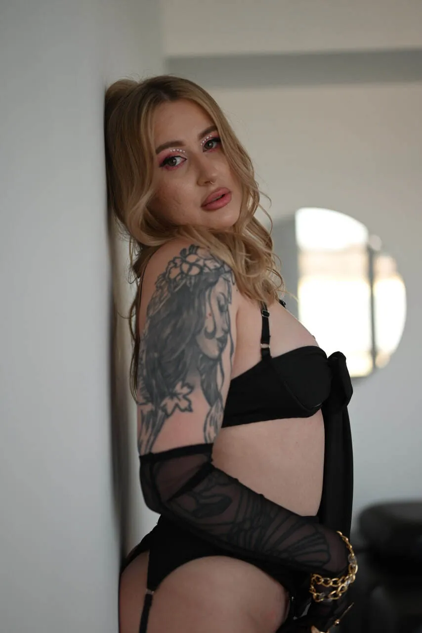 Live sex webcam photo for ArolinaNightt #7909126