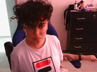 Live sex webcam photo for thomascooper70 #6898083