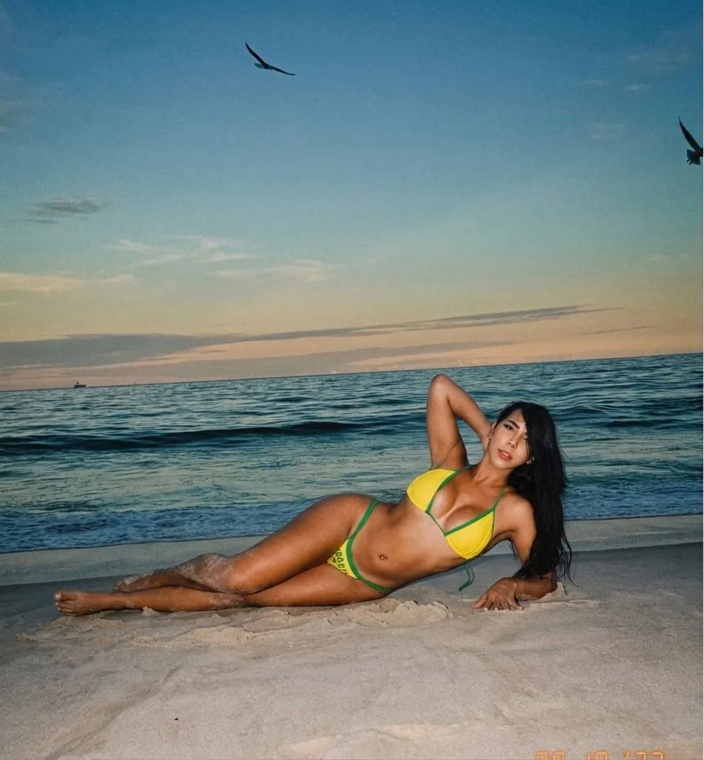 Live sex webcam photo for AngelParisi #8513561