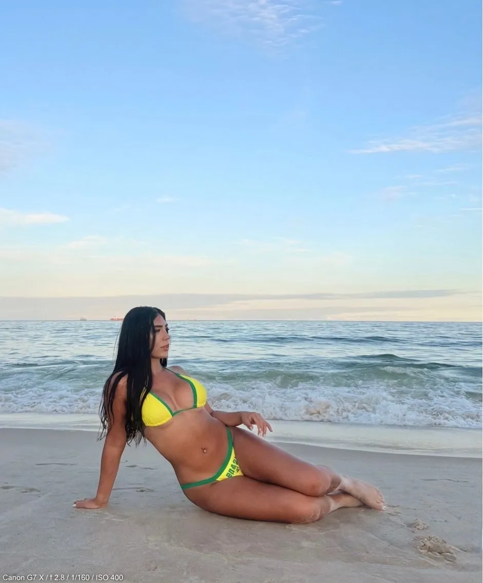 Live sex webcam photo for AngelParisi #8513560