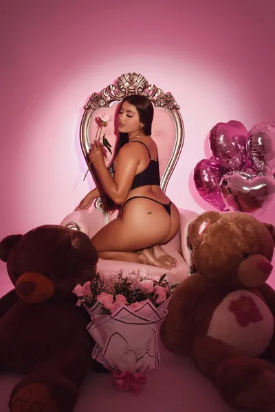 Live sex webcam photo for bellarosseof #6901693