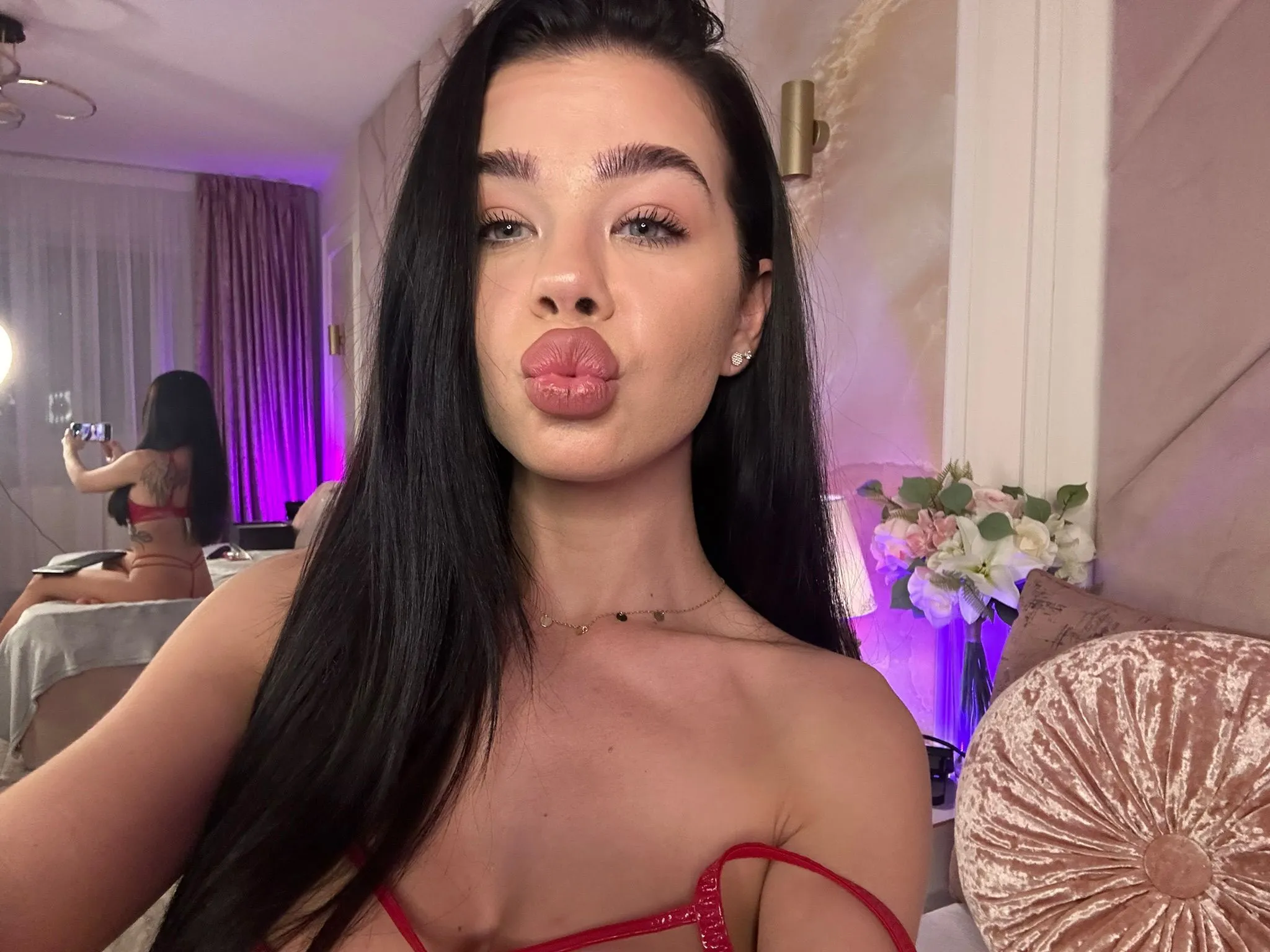 Live sex webcam photo for Alexaheyess #7897212