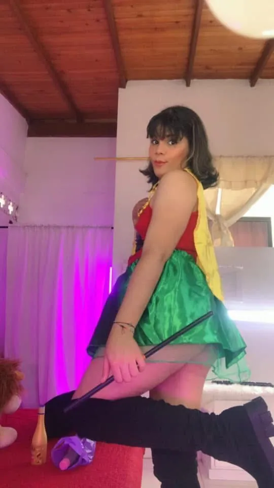 Live sex webcam photo for Violettacam69 #7954135