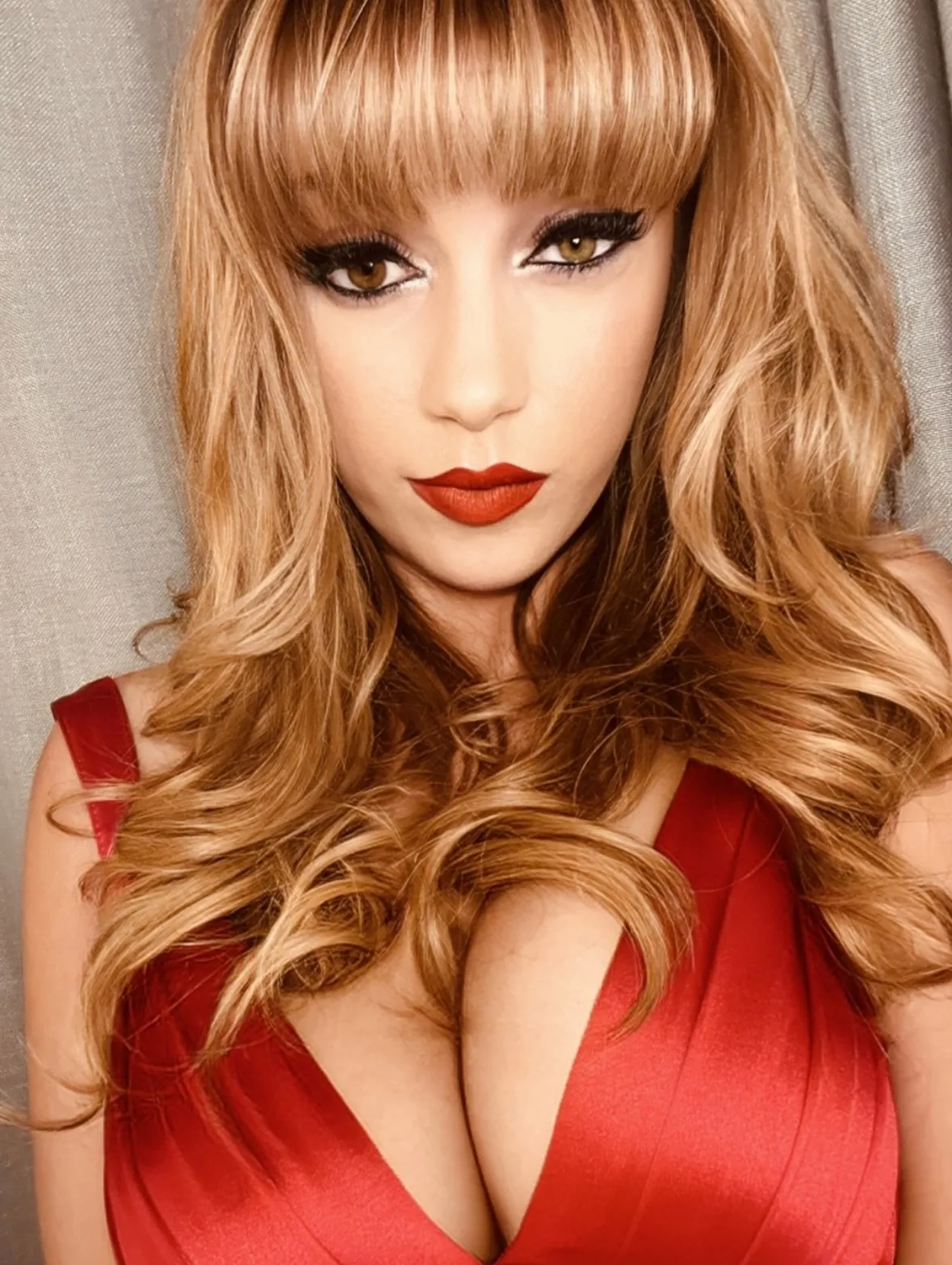 Live sex webcam photo for LustfulLuna #7277609