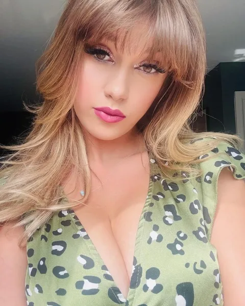 Live sex webcam photo for LustfulLuna #7277613