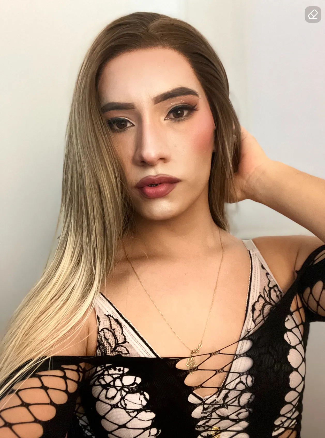 Live sex webcam photo for Camiiniieves #6921462