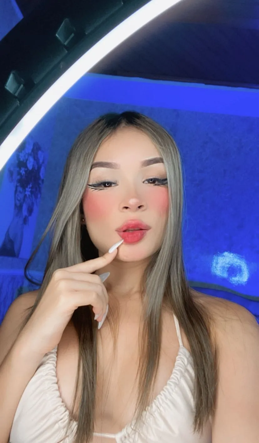 Live sex webcam photo for LyennRae #7944747