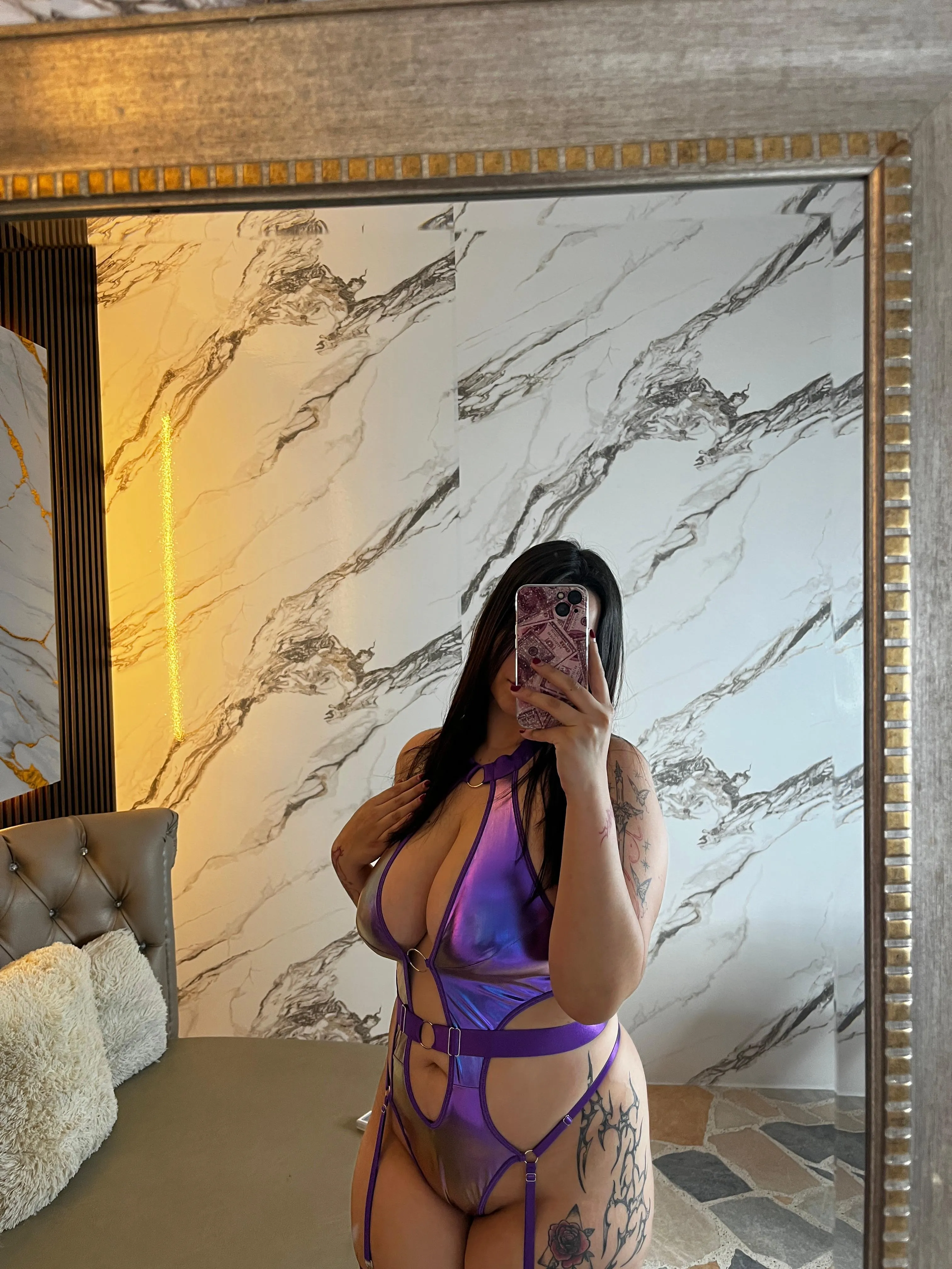 Live sex webcam photo for MaeveBigBoobs #7950970