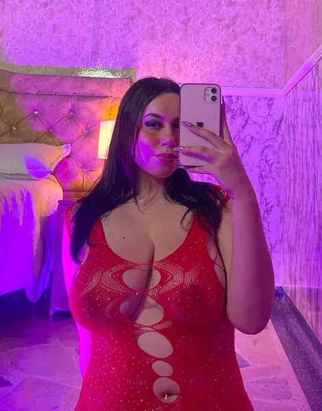 Live sex webcam photo for MaeveBigBoobs #7125323