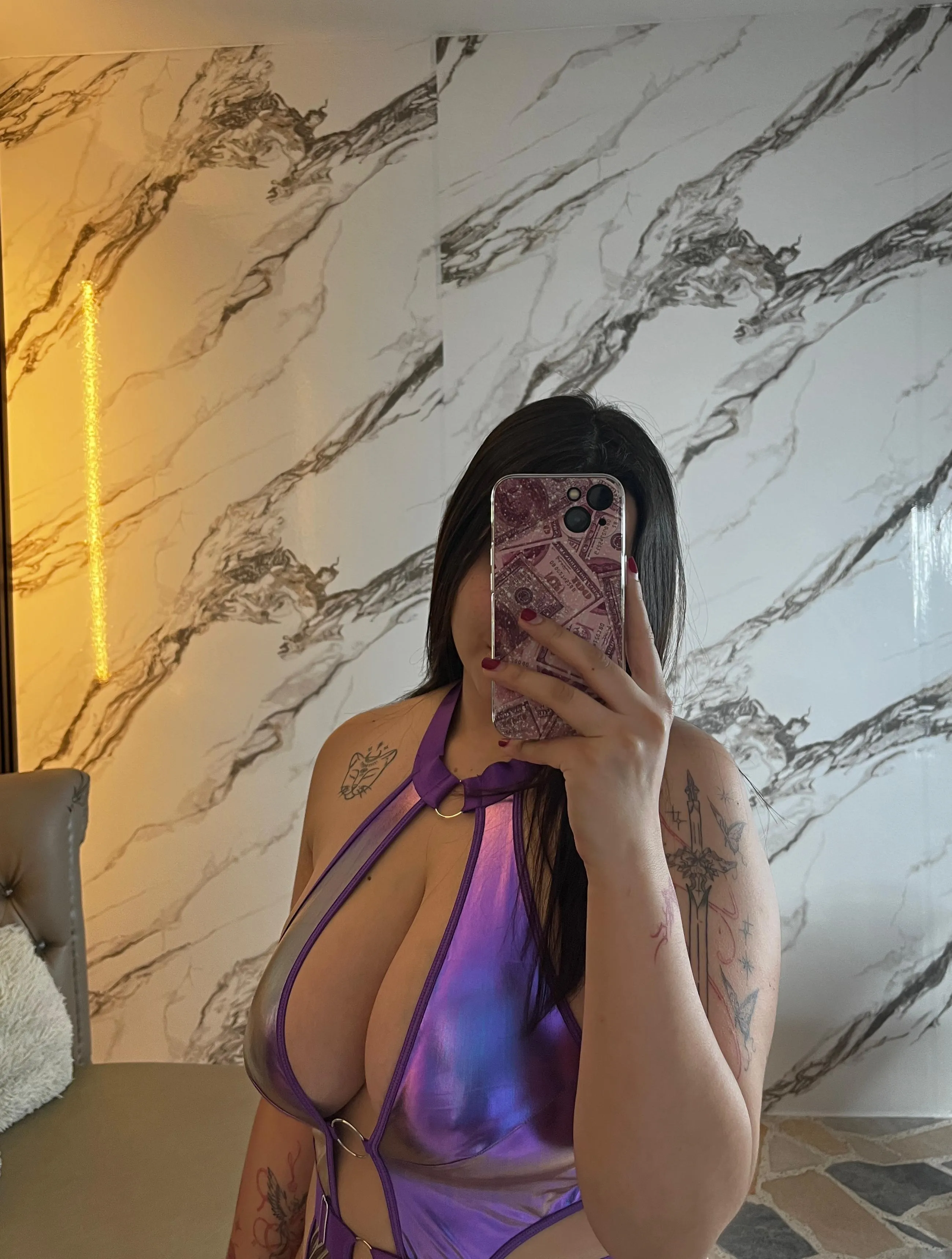 Live sex webcam photo for MaeveBigBoobs #7950967