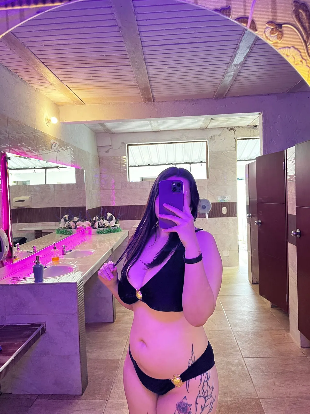 Live sex webcam photo for MaeveBigBoobs #7950948