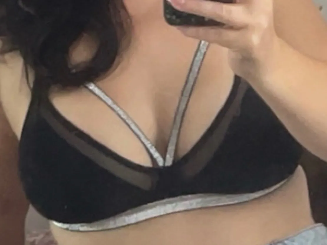 Live sex webcam photo for Starrxxo #8056249