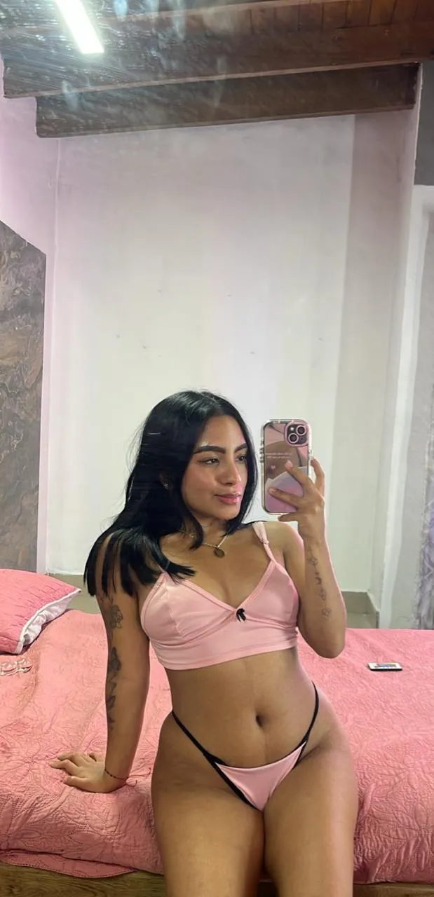 Live sex webcam photo for EstefygomezX #8215678