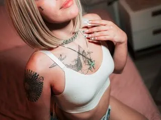 Live sex webcam photo for SamyShark21 #6924976