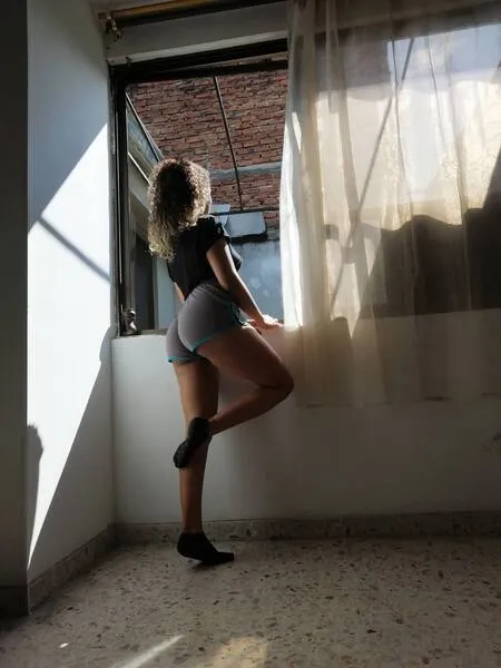 Live sex webcam photo for Zoe_Gruber #7355498