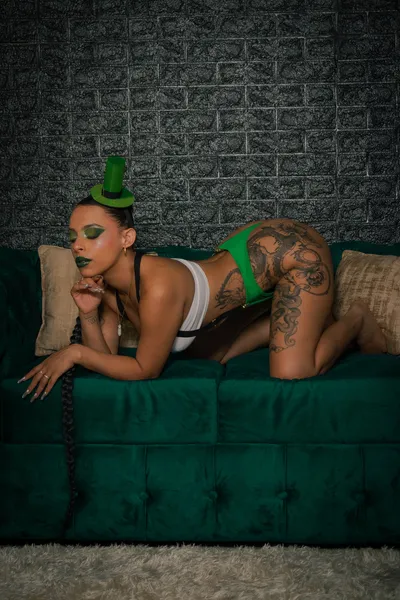 Live sex webcam photo for MiiaaMonroe #7772583