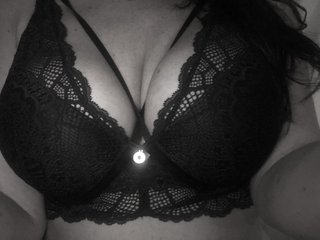 Live sex webcam photo for MissBehavingX #7023425