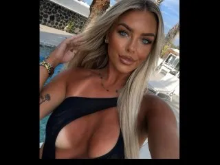 Live sex webcam photo for Miss_Kayla_x #8599477