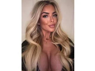 Live sex webcam photo for Miss_Kayla_x #8372025