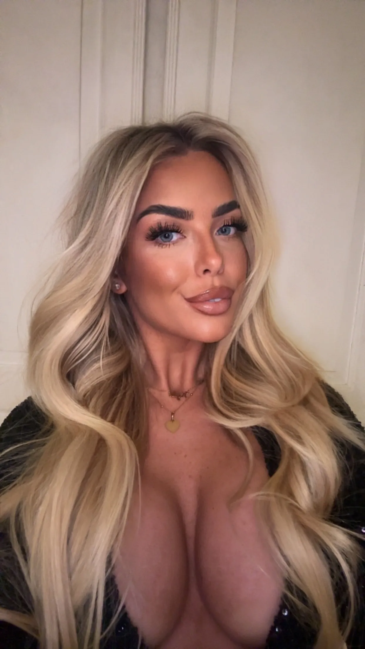 Live sex webcam photo for Miss_Kayla_x #8327518