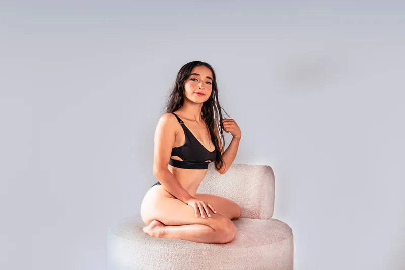 Live sex webcam photo for AnnieBlakee #7842793