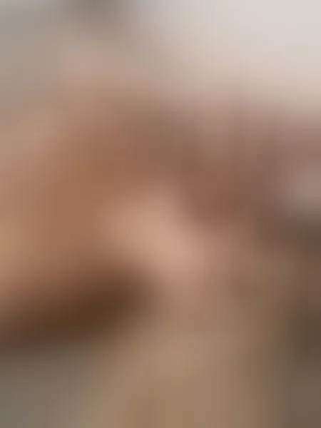 Live sex webcam photo for HoneyBeeUK #8047938