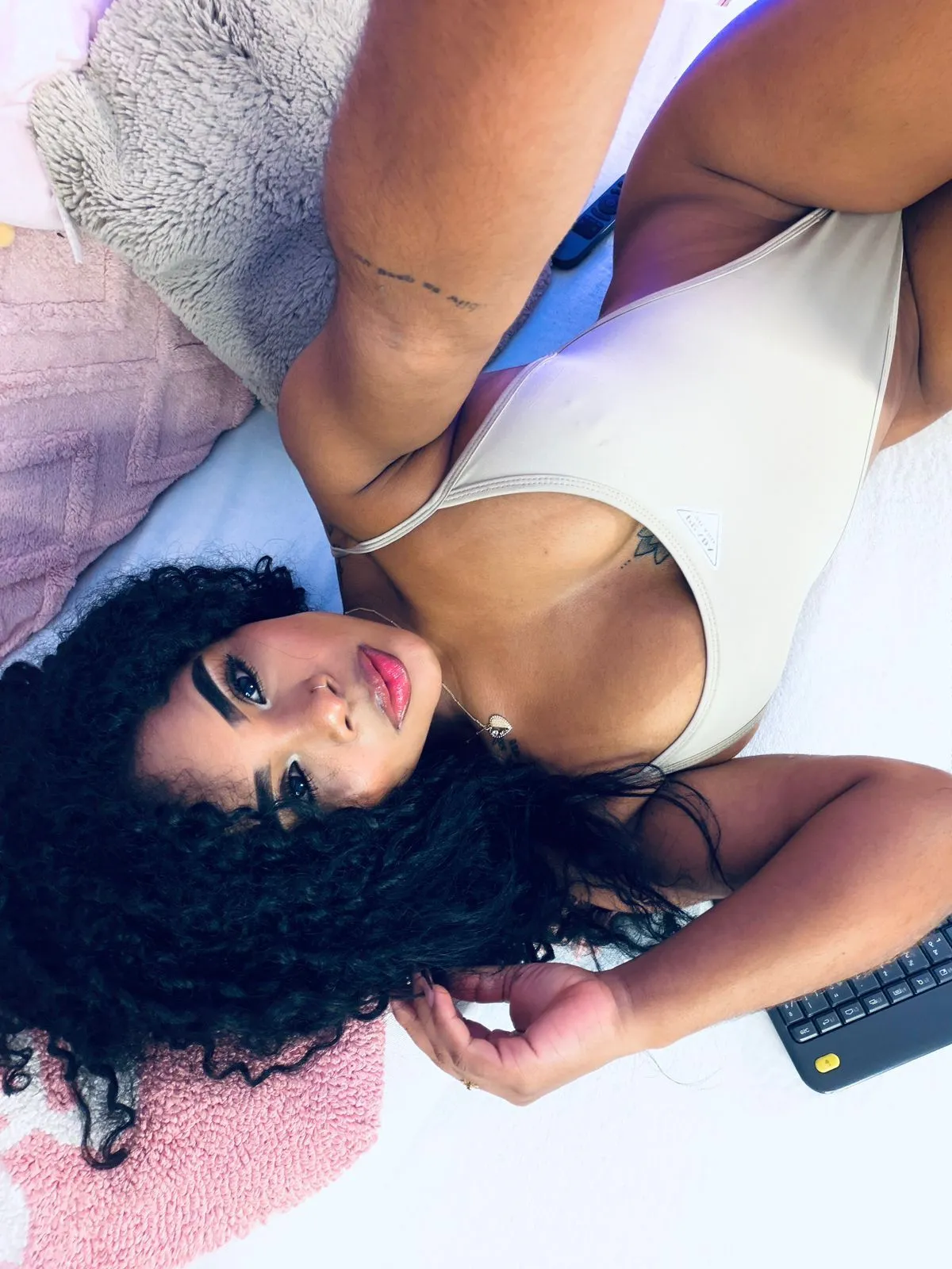 Live sex webcam photo for NaiaraReina #8548625