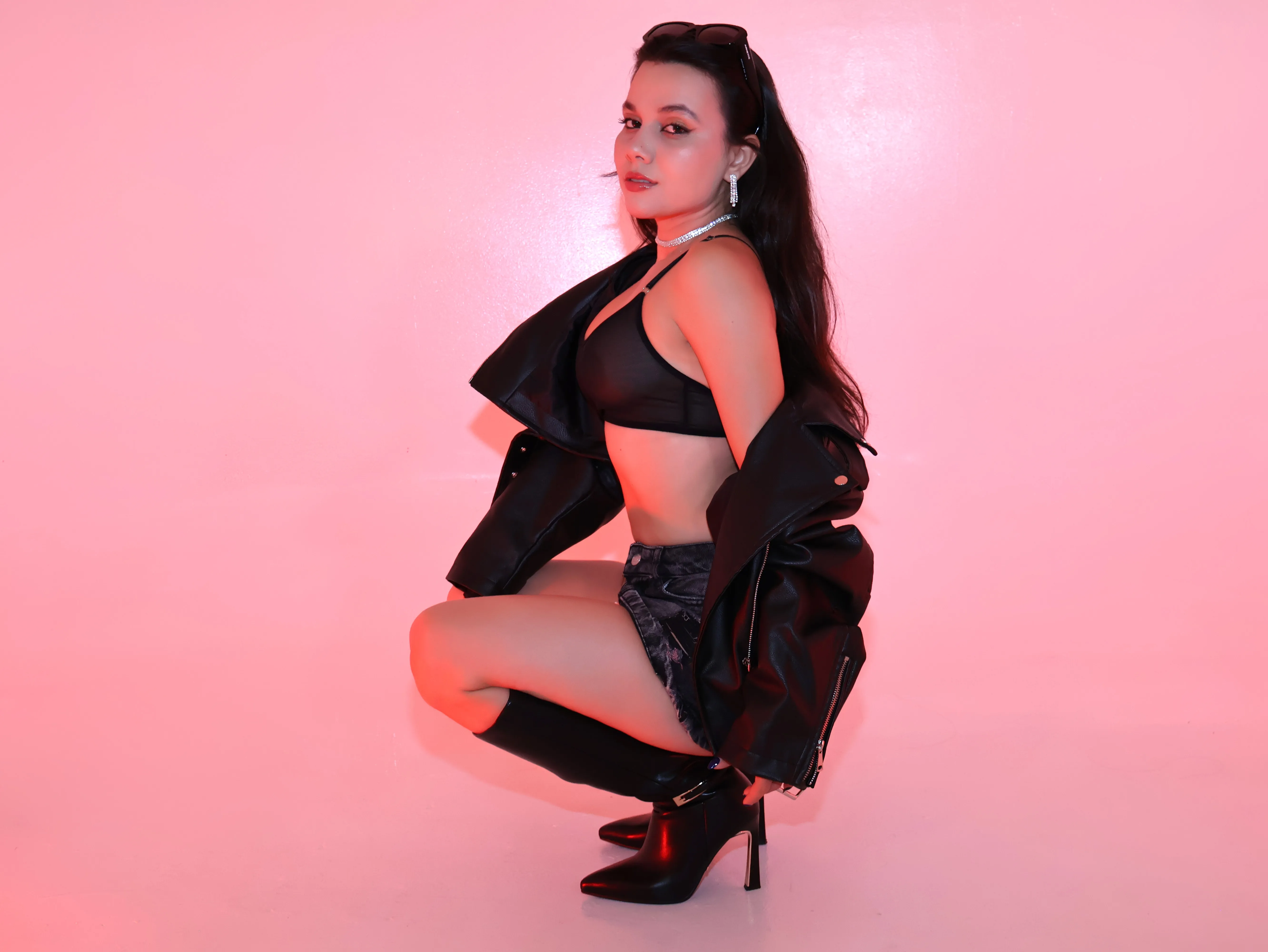 Live sex webcam photo for RubyyScarlett #8716020