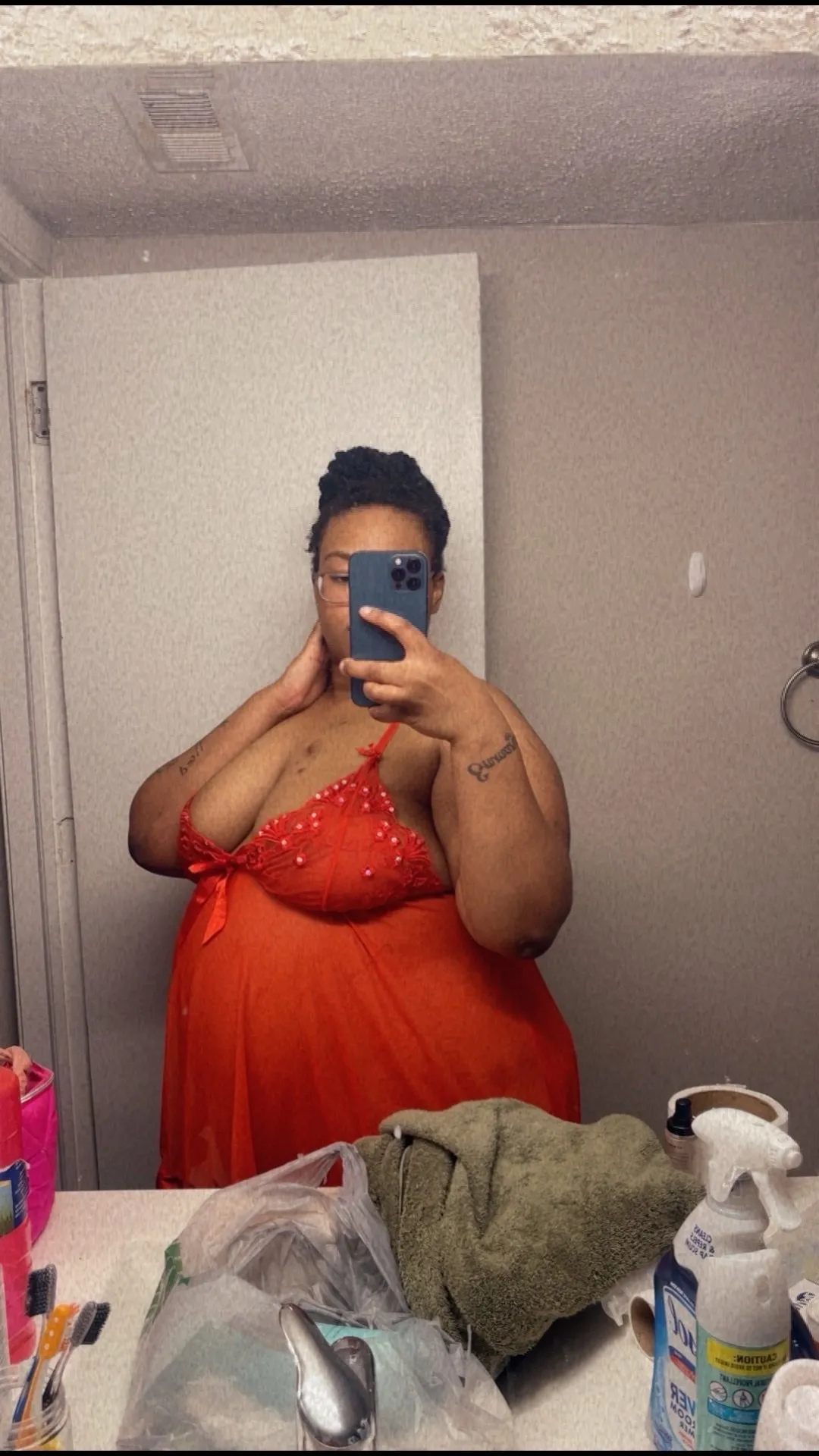 Live sex webcam photo for MilfArie22 #7060076