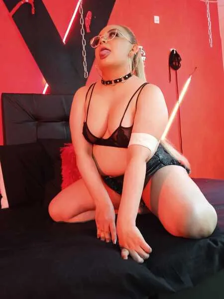 Live sex webcam photo for Mia_CS #7043661