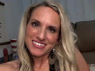 Live sex webcam photo for BrownEyedTexanGirl #7039564