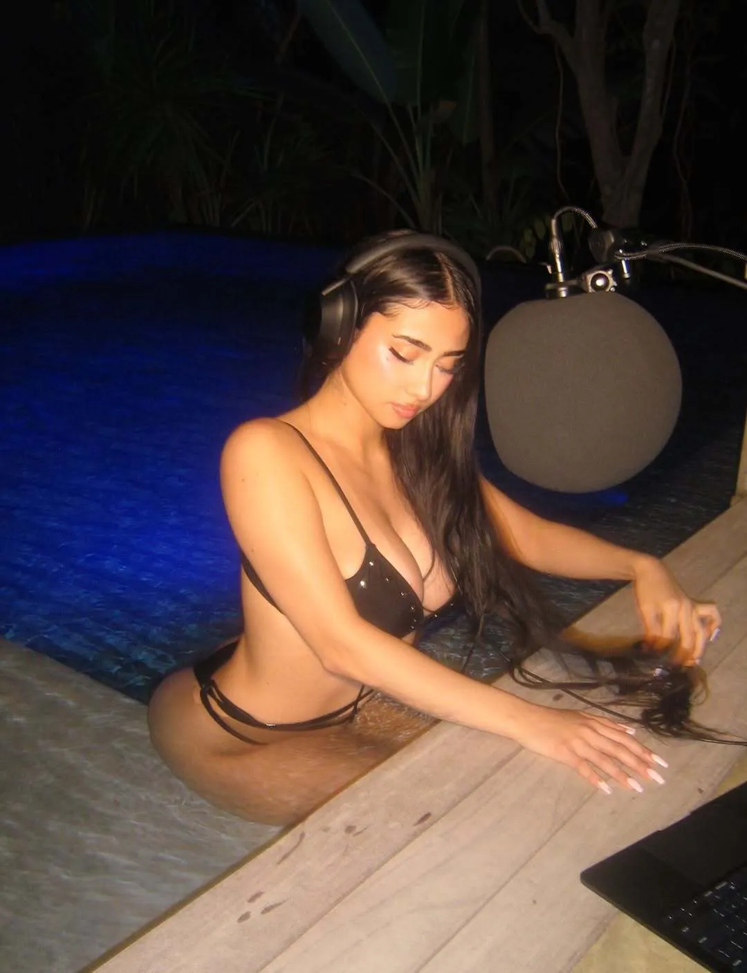 Live sex webcam photo for MistressRia #8540793
