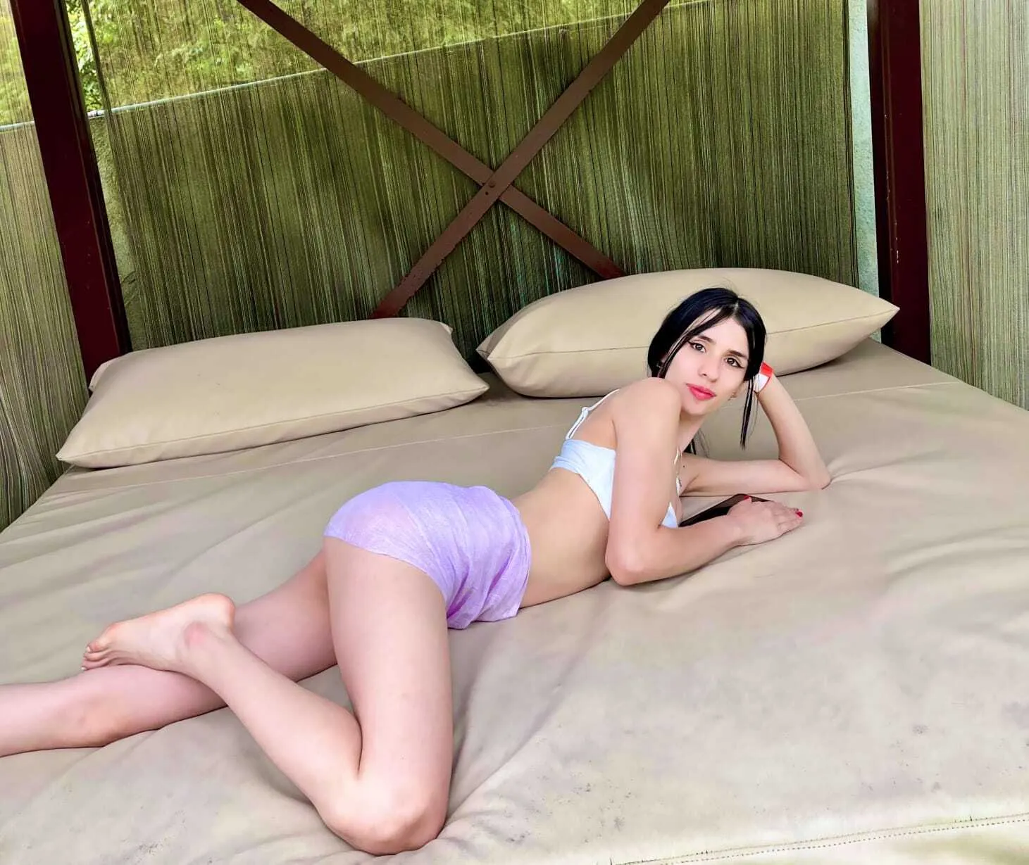 Live sex webcam photo for ScarletMore #8228956