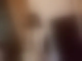 Live sex webcam photo for Charlotte_18 #8110692