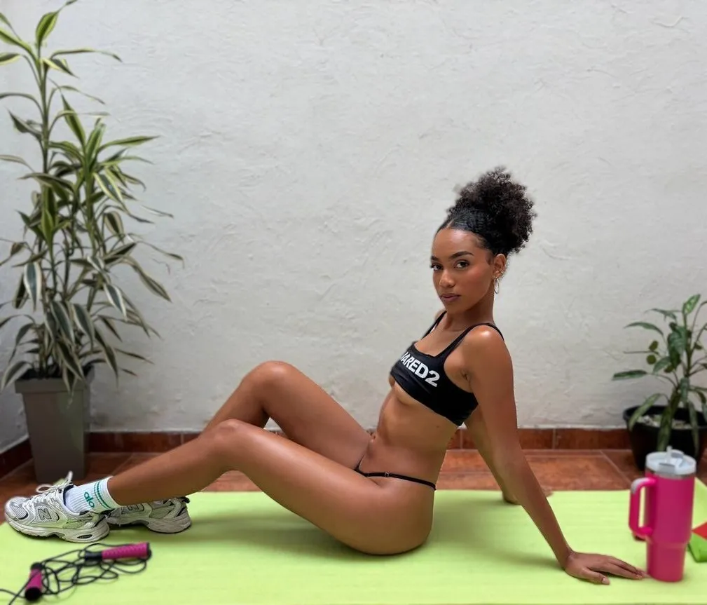 Live sex webcam photo for aylacallowey #8257081